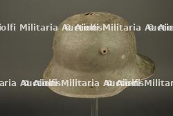 Casque allemand M1916 à impact. German Model 1916 helmet with impact damage — miniature 7