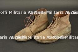 Paire de brodequins 1917 — photo 1