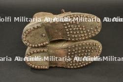 Paire de brodequins 1917 — miniature 5