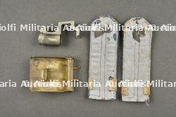 Lot allemand bouchon G98, boucle de ceinturon et pattes d'épaule. German lot including Gewehr 98 muzzle cover, belt buckle and shoulder straps — miniature 3