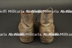 Paire de brodequins 1917 — miniature 3