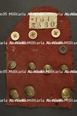Lot d'objets de couture de poilu — miniature 2