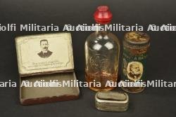 Lot de petits objets du quotidien du poilu, couture et hygiène — photo 4
