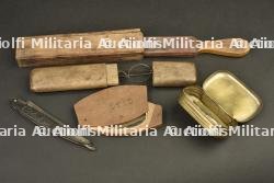 Lot d'objets du quotidien du poilu, rasage. — photo 8