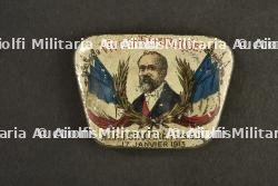 Lot d'objets du quotidien du poilu, hygiène, rasage et écriture. — photo 5