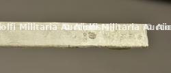 Toile de tente allemande avec étui et piquets de tente. German shelter half with carrier and tent pegs — miniature 2