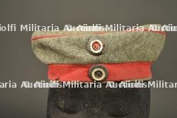 Mutze M1907 feldgrau d'infanterie prussienne. Model 1907 feldgrau visor cap of Prussian infantry