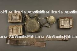 Equipement de Poilu ceinturon, cartouchières et bidon. — miniature 5