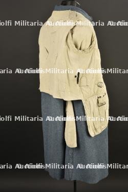 Capote simplifiée modèle 1914-1915 à quatre poches en drap bleu clair — photo 9