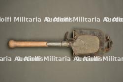 Pelle individuelle allemande avec porte pelle cuir. German entrenching tool with leather carrier
