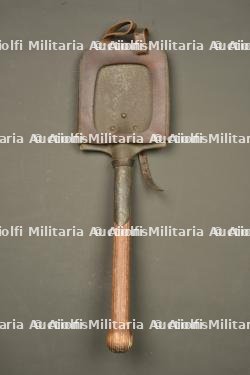 Pelle individuelle allemande avec porte pelle cuir. German entrenching tool with leather carrier — photo 3
