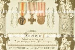 Lot de cadres de diplomes et médailles de soldats dont 13e RI, 44e Territorial, 10e Cuirassiers et 110e RI — photo 2