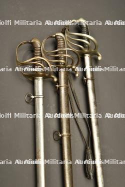 Lot de trois sabres d'officier d'infanterie modèle 1882 — miniature 2