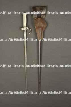 Epée baïonnette modèle 1886 fourreau au même numéro avec porte baïonnette en cuir riveté — miniature 3