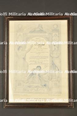 Lot de cadres de diplomes et médailles de soldats morts pour la France dont un mitrailleur du 37e RI à Neuville St Vaast