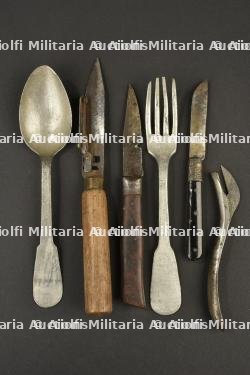 Ensemble de couverts, couteaux et ouvre boîte de poilu — photo 1