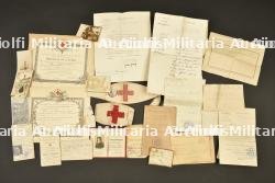 Important ensemble de documents, brassards d'une infirmière de la Grande Guerre