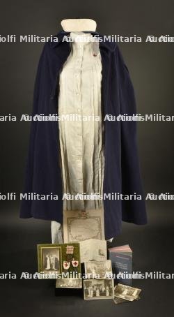 Ensemble d'infirmière française