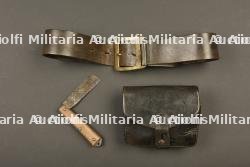 Ceinturon des troupes coloniales avec sa boucle modèle 1873, cartouchière modèle 1888 du 3e d'infanterie Coloniale et couteau pliant modèle 1878 marine et coloniaux