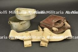 Lot d'équipements du soldat anglais, gamelle, ceinturon web et scie pliante canadienne — photo 1