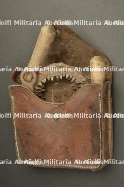 Lot d'équipements du soldat anglais, gamelle, ceinturon web et scie pliante canadienne — photo 4