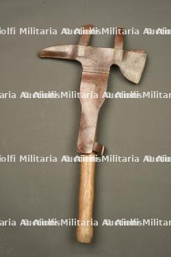 Pic hache allemand Beilpick avec son étui cuir. German Beilpick axe pick with leather carrier — photo 4