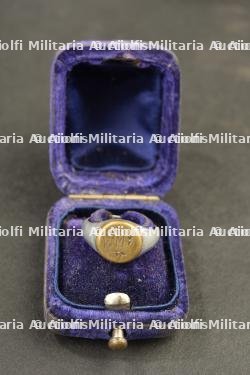 Insignes tissu, bague artisanale Vimy et bénitier d'un soldat du 25th Battalion CEF — miniature 4