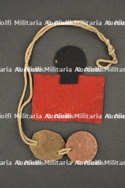 Patch tissu et plaques d'identité du Private McCaskill du 13th Battalion CEF