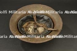 Casque MkI avec insignes métalliques d'un artilleur canadien — miniature 4