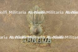 Casque MkI avec insignes métalliques d'un artilleur canadien — miniature 9