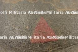 Casque MkI de la 2nde batterie d'artillerie de la 1e Division Canadienne avec 3 insignes peints — miniature 5