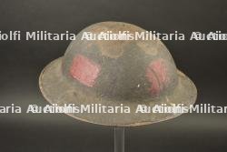 Casque MkI de la 2nde batterie d'artillerie de la 1e Division Canadienne avec 3 insignes peints — photo 9