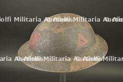 Casque MkI de la 2nde batterie d'artillerie de la 1e Division Canadienne avec 3 insignes peints — photo 10