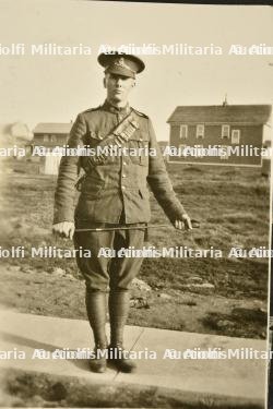 Lot artisanat dont Vimy et documents relatifs à la Canadian Artillery — photo 7