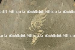 Casque MkI de la 1ere batterie d'artillerie de la 1e Division Canadienne avec 3 insignes peints — miniature 10