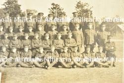 Trousse de couture canadienne, patience d'un soldat du 130th Battalion et photo panoramique de la A Coy du 81st Battalion — miniature 2