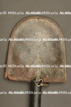 Pelle de Pionnier allemand avec son étui cuir. German Pioneer shovel with leather carrier — miniature 6
