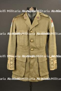 Tunique du Captain P. B. Johnson montée avec insignes du 1st Canadian Mounted Rifles