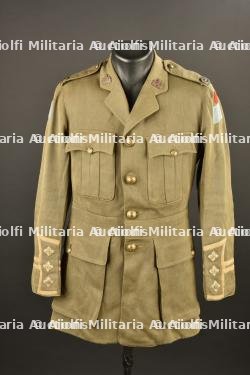 Tunique du Captain P. B. Johnson montée avec insignes du 1st Canadian Mounted Rifles — photo 16
