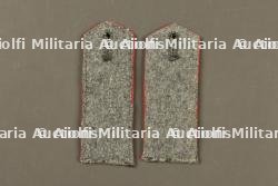 Paire de pattes d'épaule M1915 du 4e bataillon de Pionnier. Pair of Model 1915 shoulder straps of the 4th Pioneer Battalion. — miniature 2