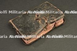 Bible avec impact ayant appartenu au Lieutenant W. Douglas Aird, Machine Gun Corps, 44th Battalion CEF tombé à Passchendaele — photo 6