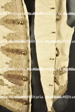 Ensemble gilet et habit de mess d'un Lieutenant Colonel attribué à l'armée indienne — photo 2