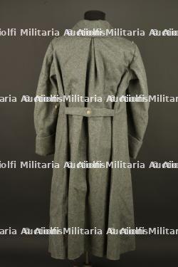 Capote allemande feldgrau M1915 d'un artilleur bavarois. German feldgrau Model 1915 greatcoat of a Bavarian artilleryman. — photo 11