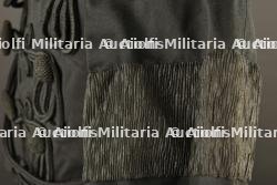 Tunique dolman de grande tenue du Captain Gerard William Burton, DSO, du 39th Garhwal Rifles tué en octobre 1915 à Givenchy — miniature 7