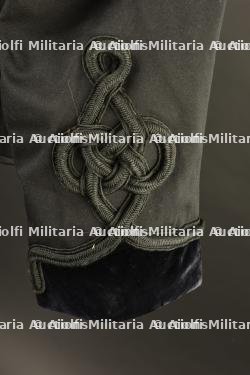 Tunique dolman de grande tenue du Captain Gerard William Burton, DSO, du 39th Garhwal Rifles tué en octobre 1915 à Givenchy — miniature 9