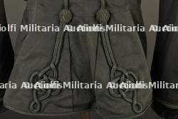 Tunique dolman de grande tenue du Captain Gerard William Burton, DSO, du 39th Garhwal Rifles tué en octobre 1915 à Givenchy — photo 10