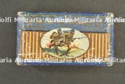 Lot composé d'un pot Kalash matriculé, une lame de Kukri et deux boîtes décorés à motifs de l'armée des Indes — miniature 5