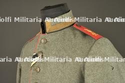 Feldrock 07-14 d'un sous officier du 49 Feldartillerie du Württemberg. Model 1907/14 Feldrock tunic of a non-commissioned officer of the 49th Württemberg Field Artillery Regiment. — miniature 10