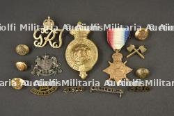 Lot de 13 insignes, médaille et boutons de l'armée des Indes — photo 1