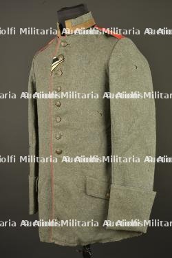 Feldrock 07-14 d'un sous officier du 49 Feldartillerie du Württemberg. Model 1907/14 Feldrock tunic of a non-commissioned officer of the 49th Württemberg Field Artillery Regiment. — miniature 17